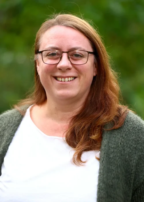 Julia Deutsch Julia Deutsch