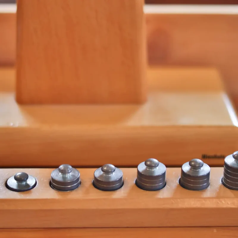 Lernmaterial mit Gewichten für Kindergarten Kinder in Günzburg